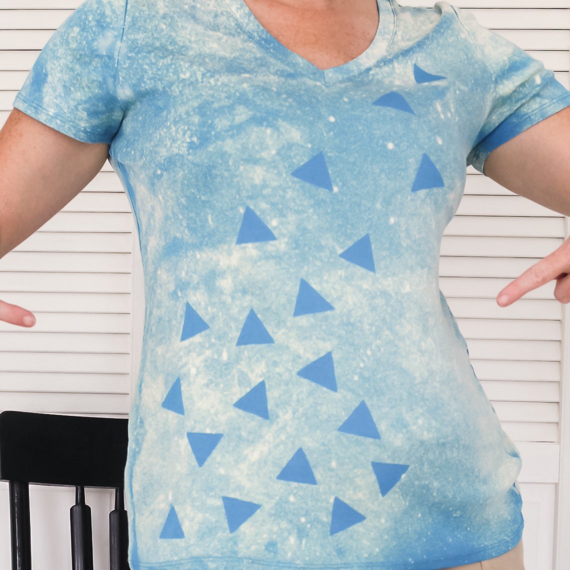 bleach splatter shirt with triangle shapes