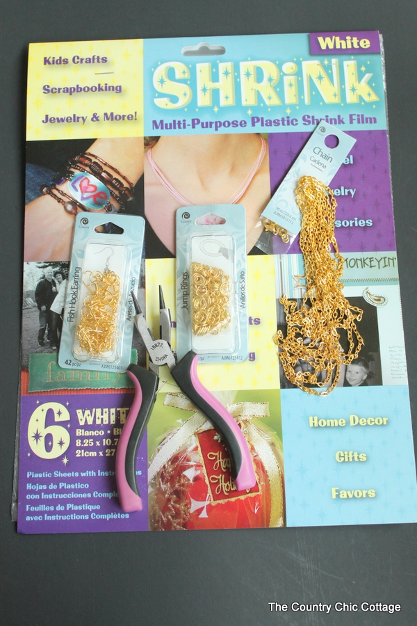 Use this plastic shrink film kit to make fun shrink plastic jewelery