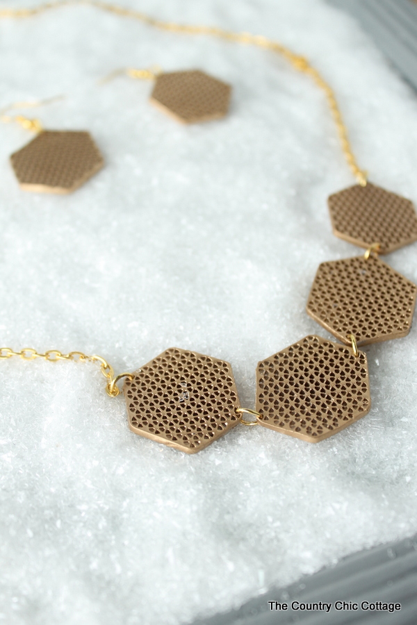 How to make matching geometric lace jewelry from shrink plastic!