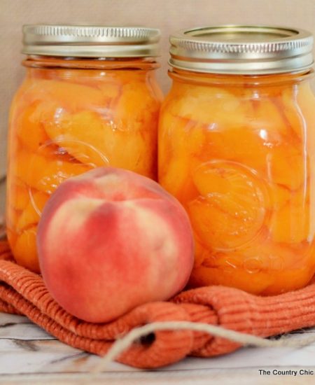 How to Can Sliced Peaches -- get the method with pictures at this link!