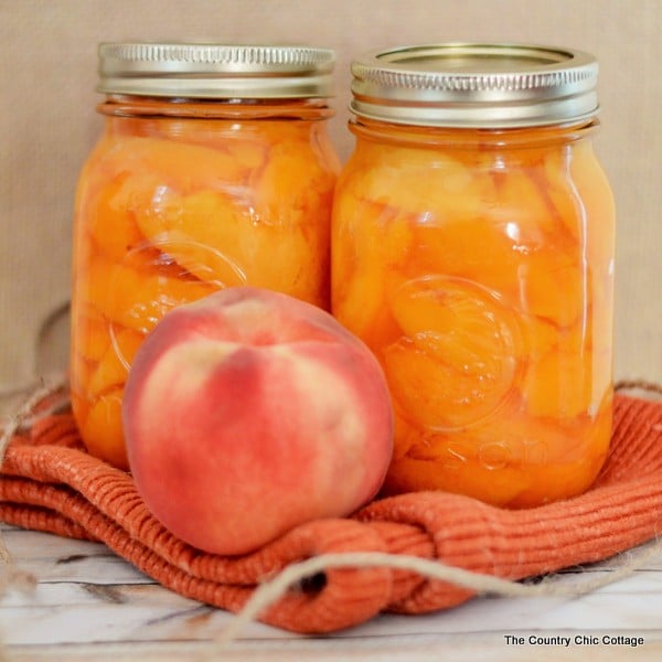 How to Can Sliced Peaches -- get the method with pictures at this link!