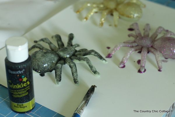 how to paint plastic spiders