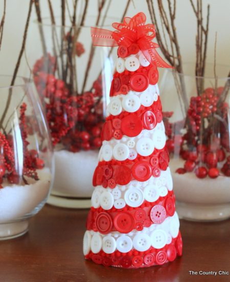 Candy Cane Button Tree -- make this fun striped tree for your Christmas decorating!