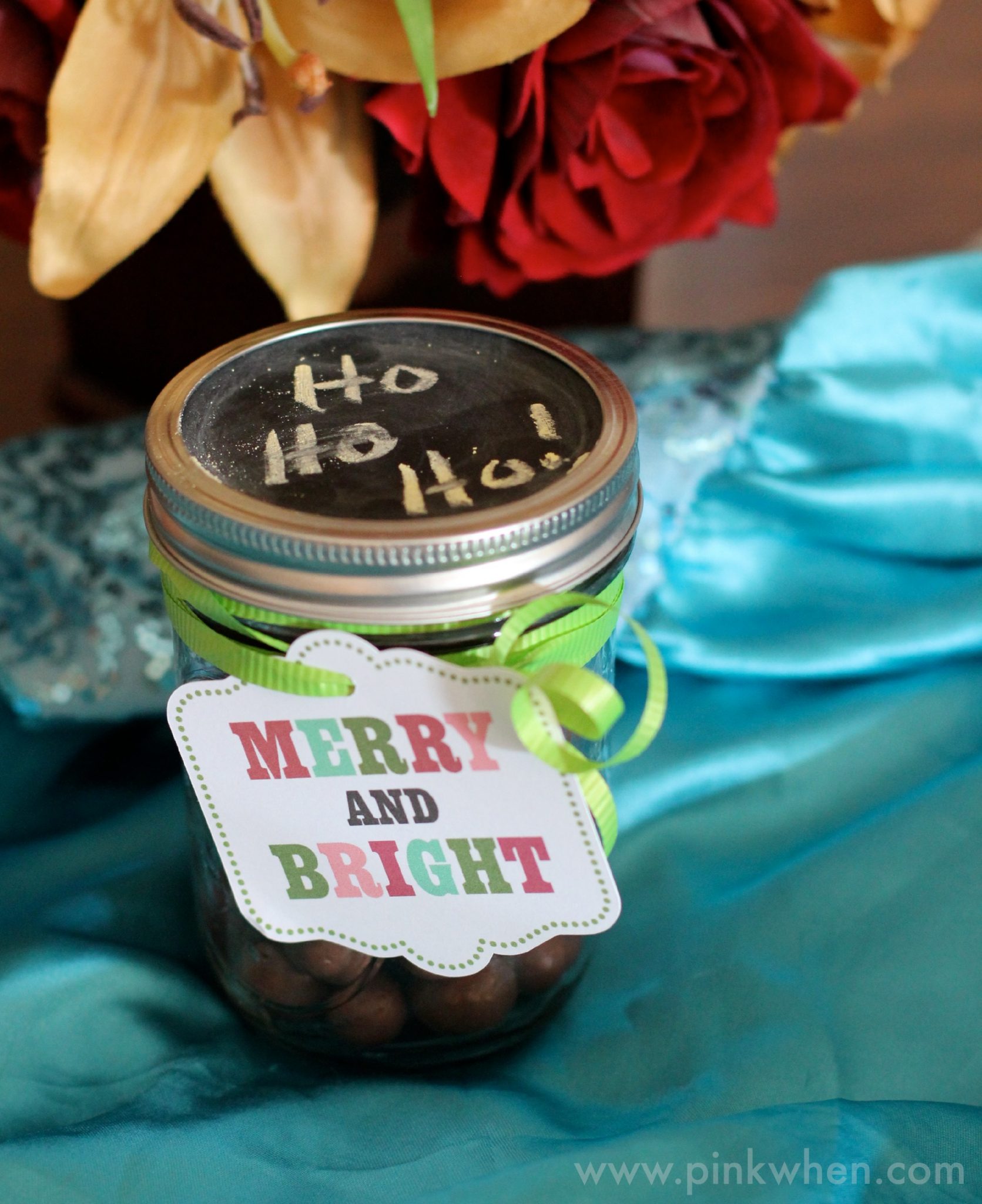 Mason Jar Gifts -- over 25 great ideas for gifts in jars! Get tons of inspiration and give handmade this holiday season!