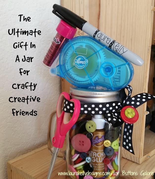 Mason Jar Gifts -- over 25 great ideas for gifts in jars! Get tons of inspiration and give handmade this holiday season!