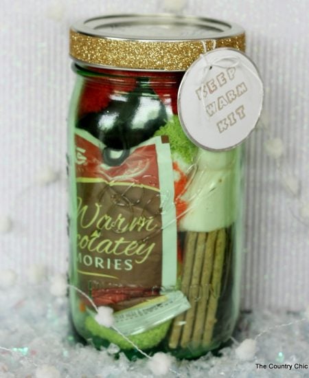 Keep warm kit gift in a jar -- perfect for cold winter holidays! See the list of things to add to this fun mason jar gift idea!