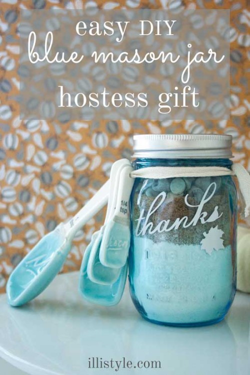 Mason Jar Gifts -- over 25 great ideas for gifts in jars! Get tons of inspiration and give handmade this holiday season!