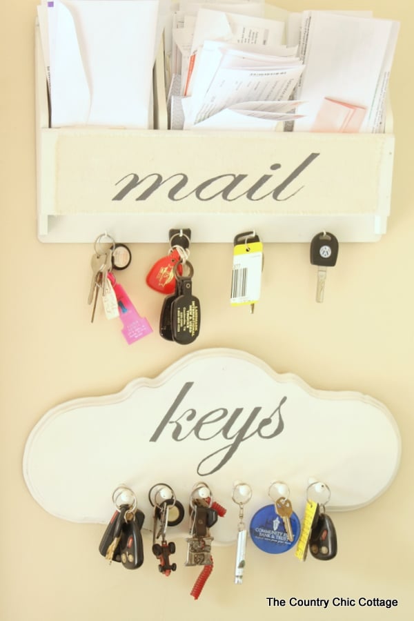Farmhouse mudroom ideas, mail and keys storage on wall.