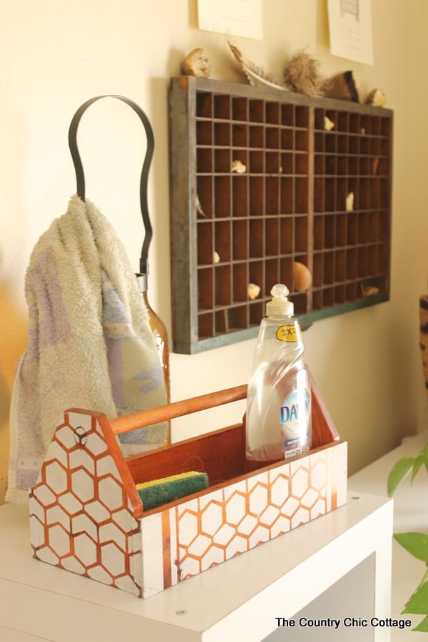 Farmhouse mudroom ideas, DIY wood caddy.