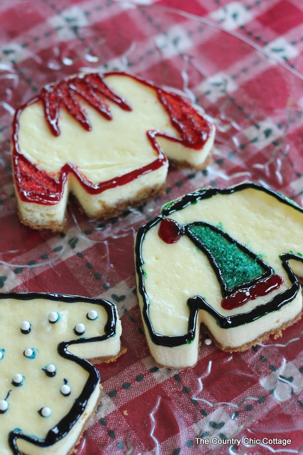 Ugly Sweater Party Dessert -- make this themed dessert for any ugly sweater party this Christmas!