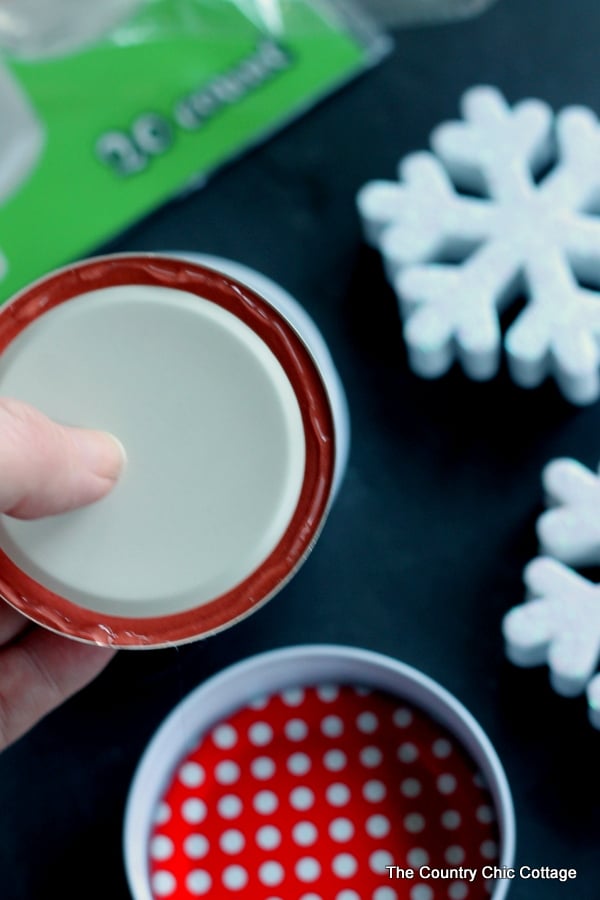 using hot glue to secure a mason jar lid