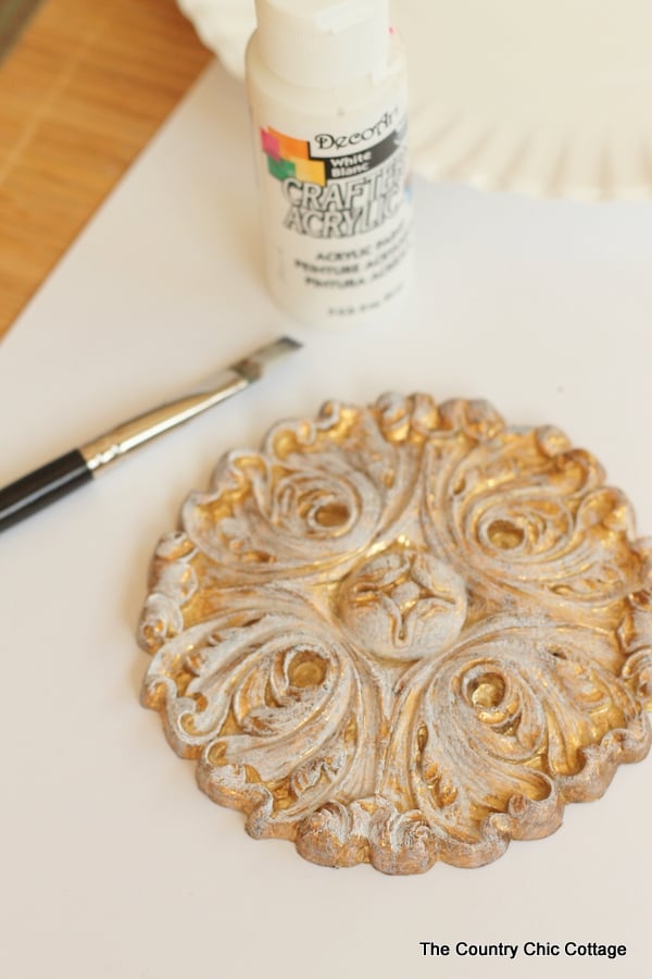 painting finials