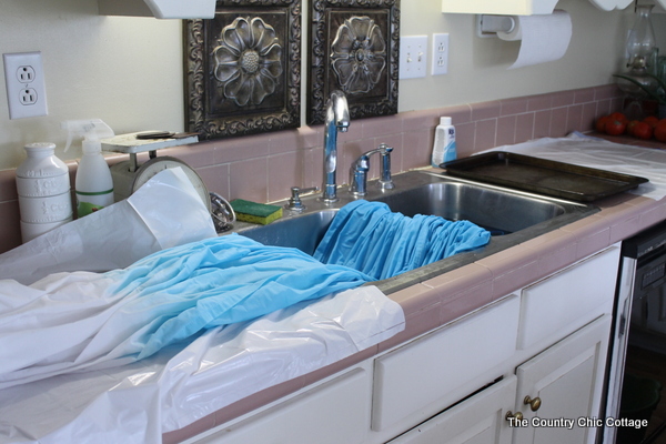 Dyeing curtains in kitchen sink