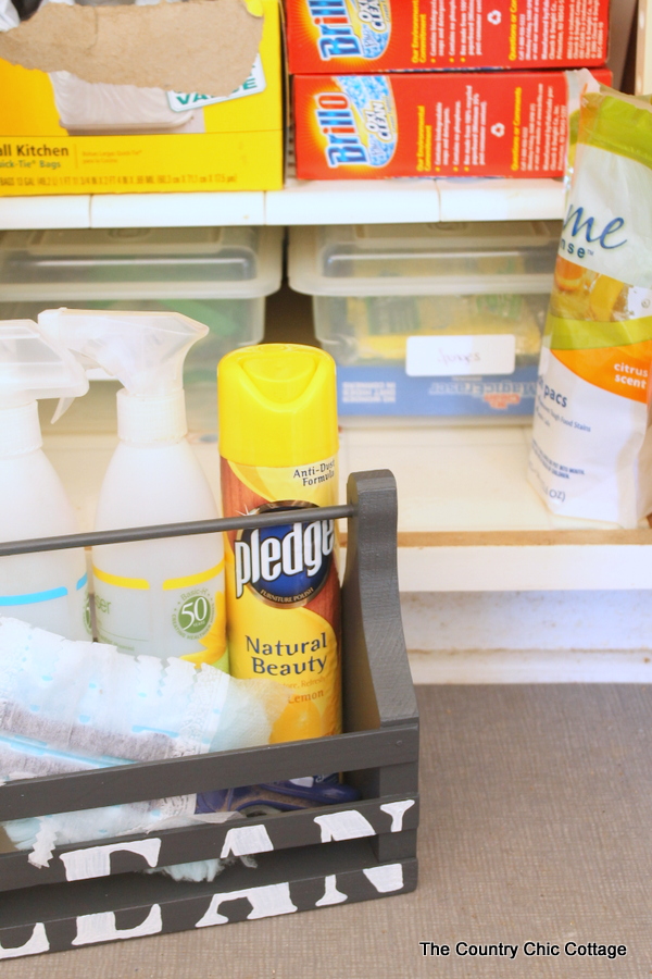 organize cleaning supplies with a cleaning caddy-002