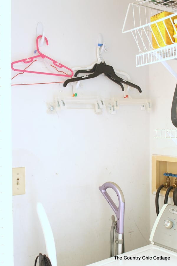 Ideas for an Organized Laundry Room -- get tips and tricks for organizing!