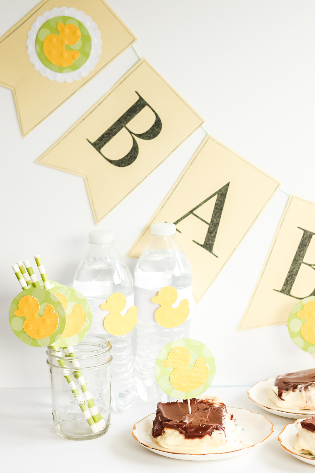 cricut baby shower with ducks