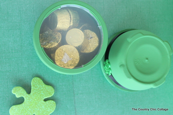 Leprechaun, hat treats