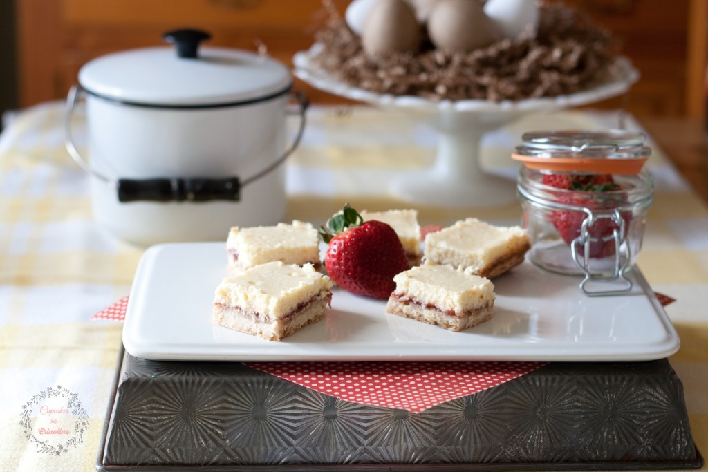 Fresh Strawberry Lemon Shortbread bars from cupcakesandcrinoline.com