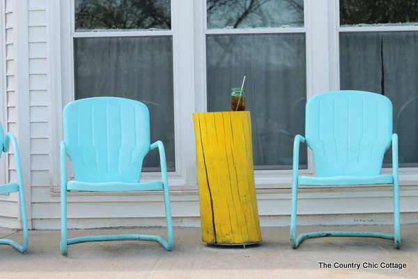 Bright and colorful porch and patio outdoor decor ideas.