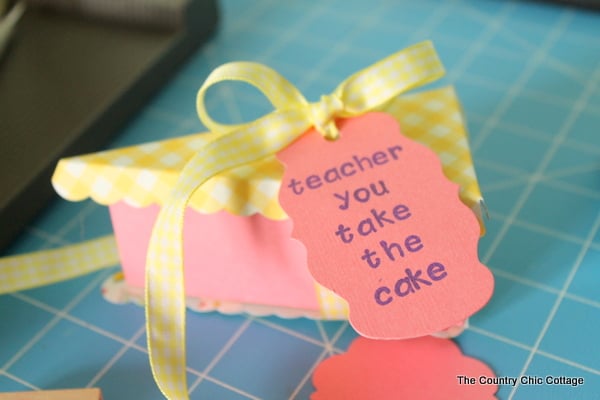 Cake slice teacher gift -- make this paper cake slice and fill with the teacher gift of your choice!