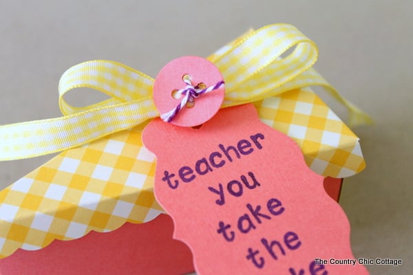 Cake slice teacher gift -- make this paper cake slice and fill with the teacher gift of your choice!