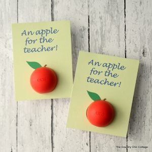 EOS Lip Balm Teacher Gift Idea -- with a free printable! The perfect quick gift to give to a special teacher for Teacher Appreciation Week or just because!