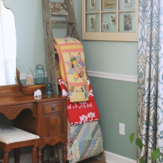 Rustic Farmhouse Bedroom Decor -- get great ideas here for a rustic farmhouse bedroom on a budget. Mix vintage and new items for a gorgeous space in your home.