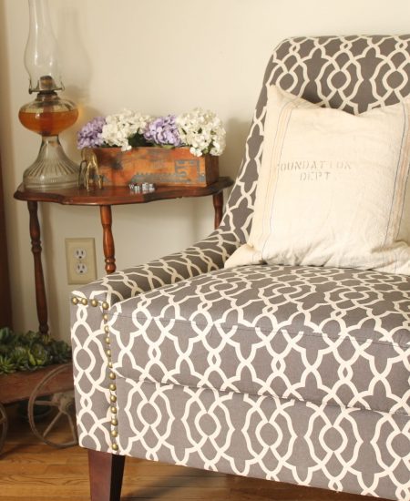 Gorgeous foyer makeover with a chair from Sauder furniture. Love the rustic farmhouse details!