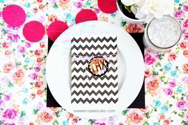 Quick and easy wedding craft ideas for your ceremony and reception.