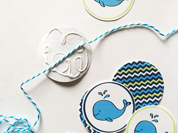 Make garland with the cute whale art