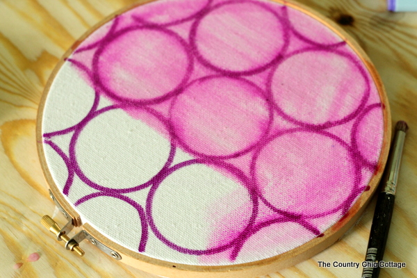 Use markers to create this unique watercolor hoop art in just minutes!  A fun craft project that anyone can make!