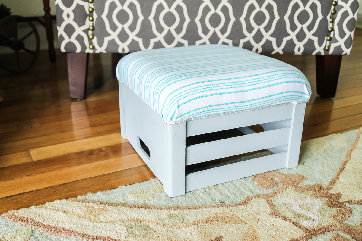 How to make a DIY Footstool, DIY and Crafts