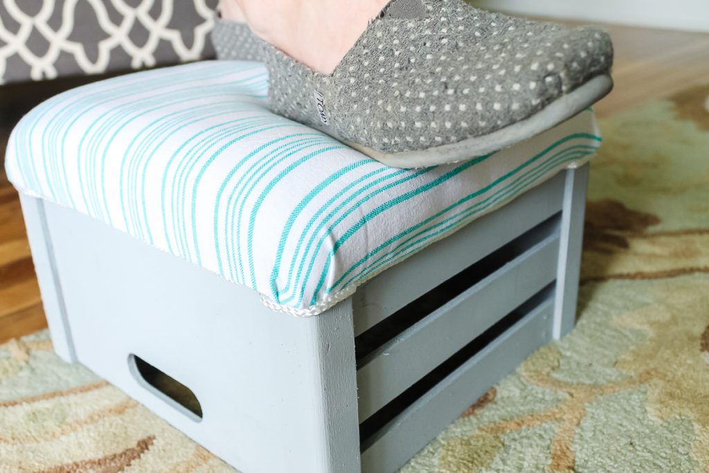 DIY Footstool You Can Make from a Crate Angie Holden The Country Chic Cottage