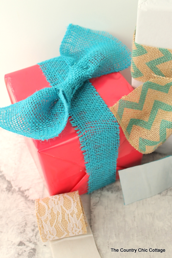 Make burlap tape with the Xyron for gifts and more!