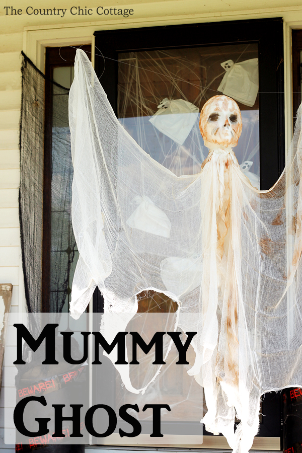 Make this mummy ghost for your Halloween decorations! A fun and spooky addition to your porch!