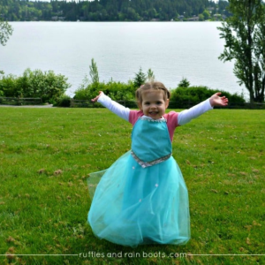 FROZEN-Inspired Princess Elsa Dress Up Apron Tutorial by Ruffles and Rain Boots