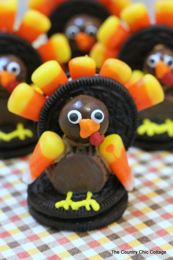 These turkey treats are so easy to make! Try then in the fall for Thanksgiving!