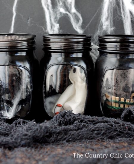 Haunted house mason jars -- a fun craft for your Halloween decorations!