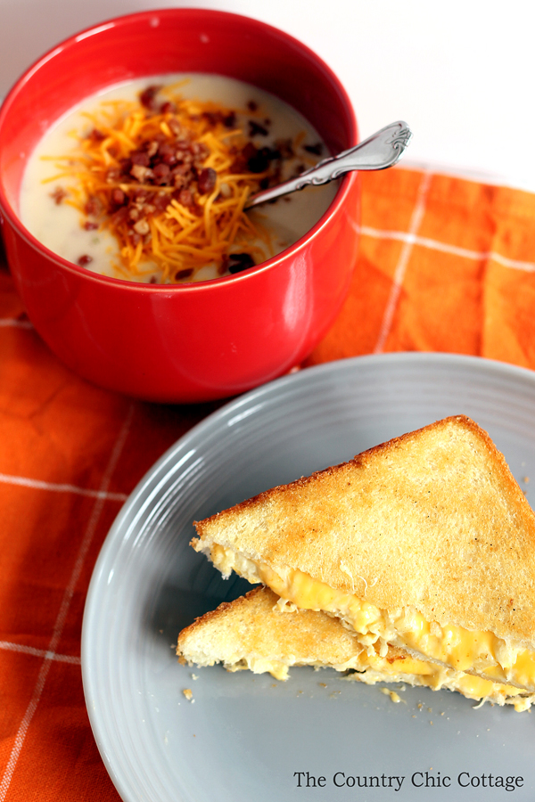 Grilled Pineapple Cheese Sandwich Recipe -- I must try this!