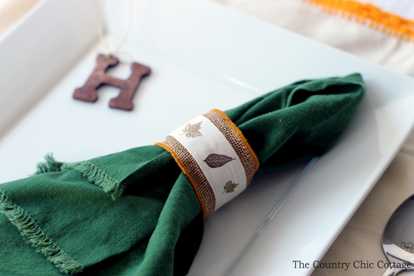 Thanksgiving napkin ring ideas -- five ideas for Thanksgiving or your fall dinner party.