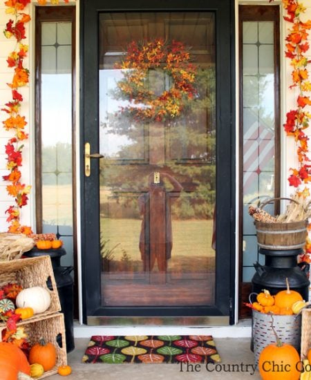 Outdoor fall decor -- perfect for the porch!