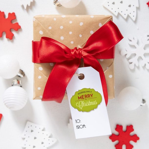 How to Make Gift Tags with a Cricut - Angie Holden The Country Chic Cottage