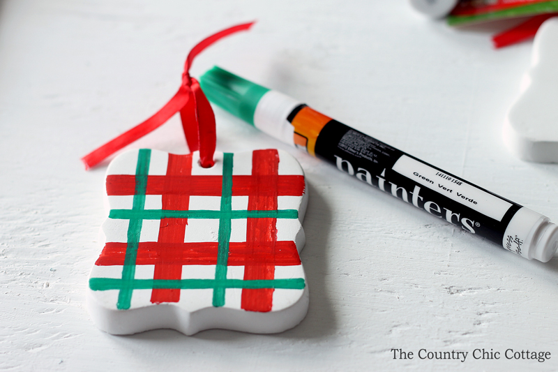 Paint a plaid ornament easily with a few simple tools!