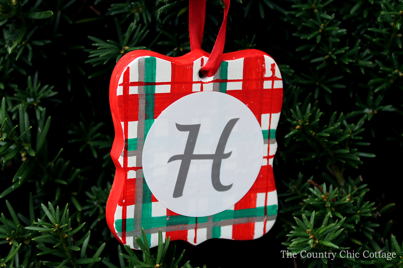 Paint a plaid ornament easily with a few simple tools!