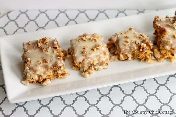 This caramel cake recipe looks so good! I am going to give it a try this weekend!