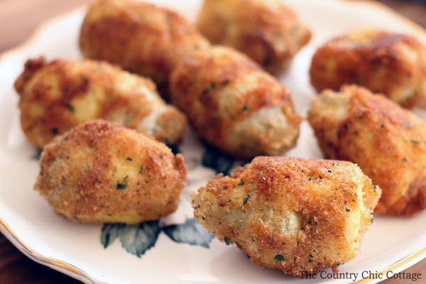 Be sure to make this fried artichoke recipe for your next party! This is one great appetizer that everyone will love!