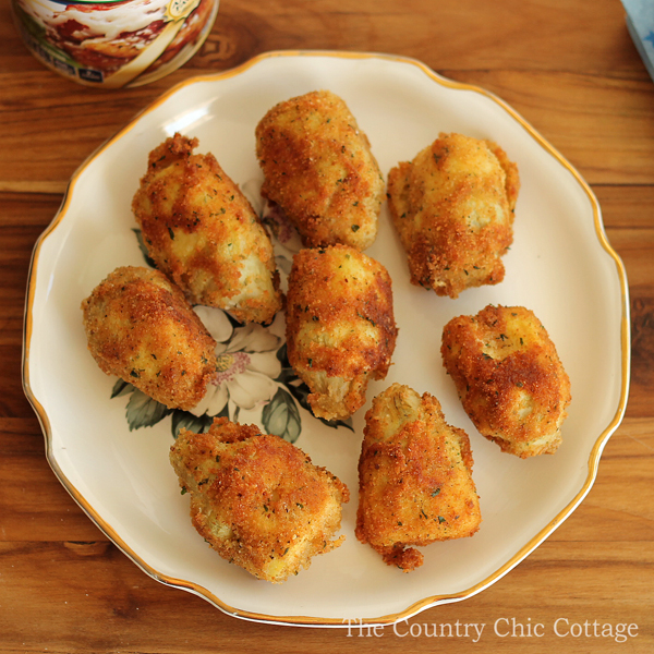 Be sure to make this fried artichoke recipe for your next party! This is one great appetizer that everyone will love!