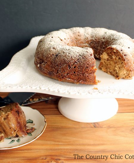 Make this applesauce banana cake recipe for a healthy dessert alternative!