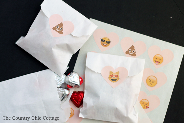 emoji treat bags for valentines day