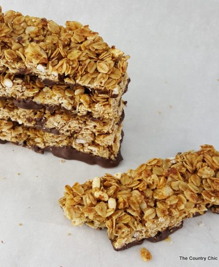 You will love this homemade chocolate dipped granola bars recipe! Make this healthy recipe for your family today!